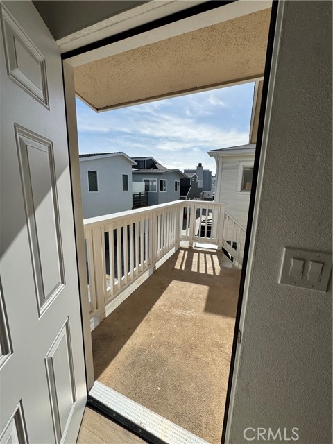 Detail Gallery Image 19 of 21 For 122 46th St #B,  Newport Beach,  CA 92663 - 3 Beds | 2 Baths