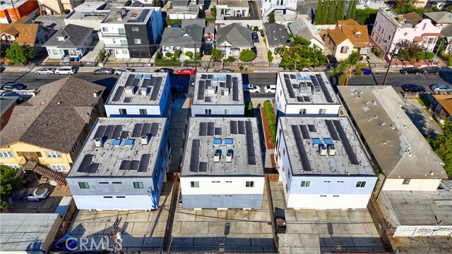 1423 New Hampshire Avenue, Los Angeles CA: https://media.crmls.org/medias/3ee37cd3-4f81-4fc8-be62-9d389e890392.jpg