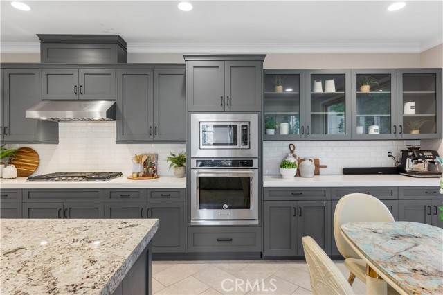 Detail Gallery Image 9 of 50 For 135 Hollow Tree, Irvine,  CA 92618 - 4 Beds | 3 Baths