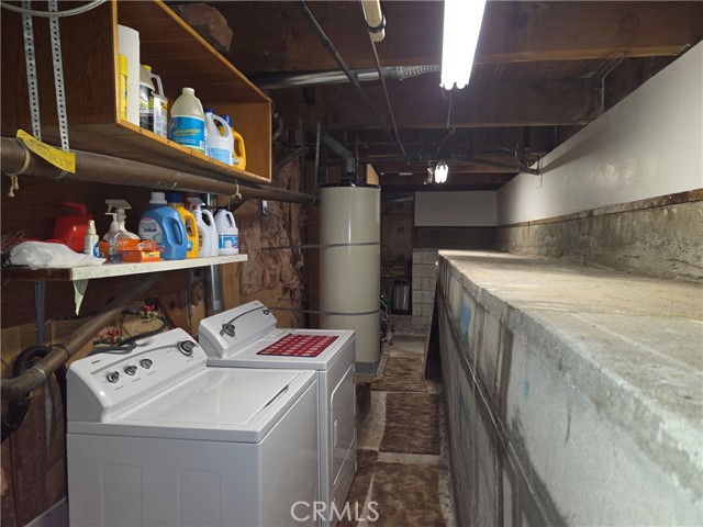 Detail Gallery Image 8 of 31 For 31116 All View, Running Springs,  CA 92382 - 3 Beds | 1/1 Baths