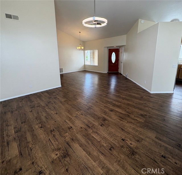 Detail Gallery Image 4 of 17 For 23166 Rancho Peak Pl, Murrieta,  CA 92562 - 3 Beds | 2 Baths