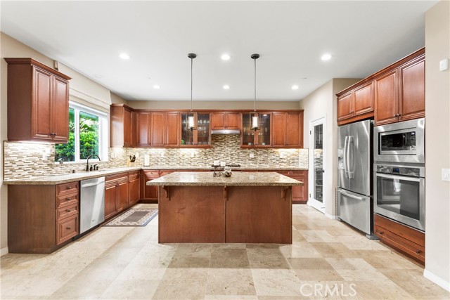 3993 Black Cottonwood Way, San Bernardino CA: https://media.crmls.org/medias/3ee55850-d079-4046-bb29-779d7461876e.jpg