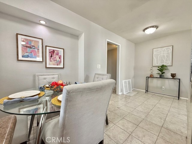 Detail Gallery Image 8 of 27 For 11622 Massinger St, Lakewood,  CA 90715 - 3 Beds | 1 Baths