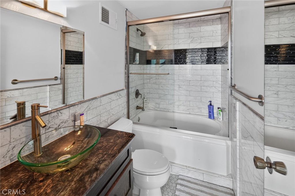 4944 Cass Street - photo 20