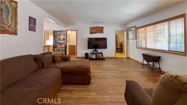 10416 Cayuga photo 7