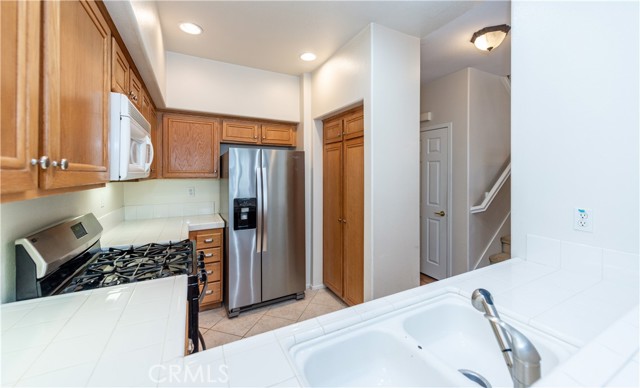 Detail Gallery Image 6 of 22 For 703 Terra Bella, Irvine,  CA 92602 - 2 Beds | 2/1 Baths