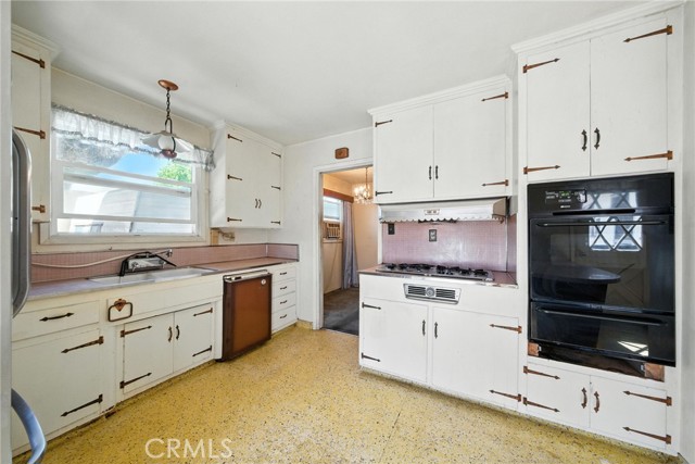 1850 Fanwood Avenue, Long Beach CA: https://media.crmls.org/medias/3ee6a2b6-b301-4ca2-aa86-e420428778c9.jpg