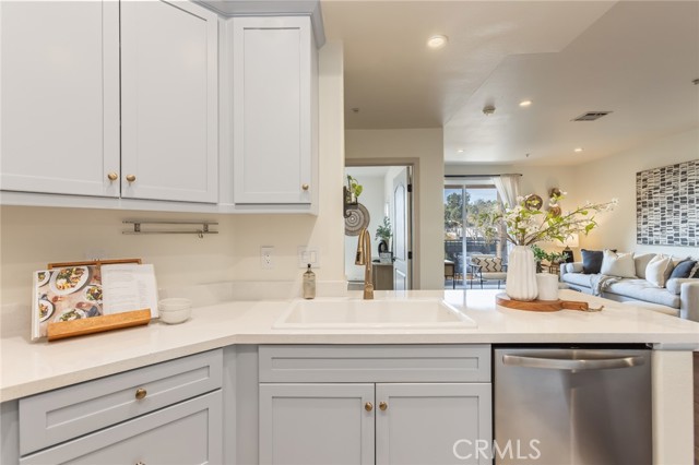 Detail Gallery Image 10 of 38 For 360 W Avenue 26 #133,  Los Angeles,  CA 90031 - 2 Beds | 2 Baths