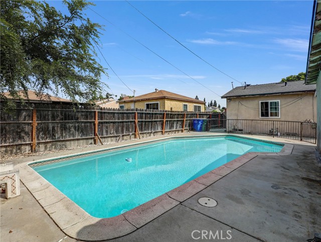Detail Gallery Image 24 of 28 For 6156 Mckinley Ave, South Gate,  CA 90280 - 4 Beds | 2 Baths