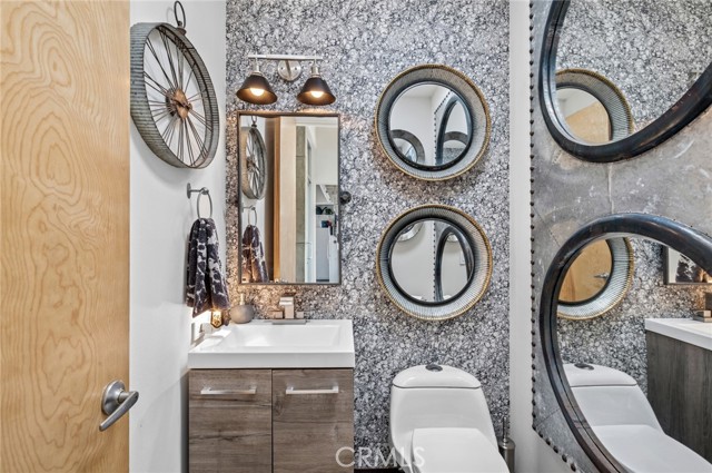 3251 Rimcrest Circle, Laguna Beach CA: https://media.crmls.org/medias/3ee732b0-0a38-4bb0-b121-39b2566a860e.jpg