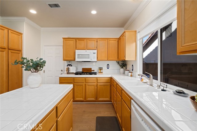 Detail Gallery Image 11 of 37 For 2826 Lemonwood Ct, Fullerton,  CA 92835 - 3 Beds | 3 Baths