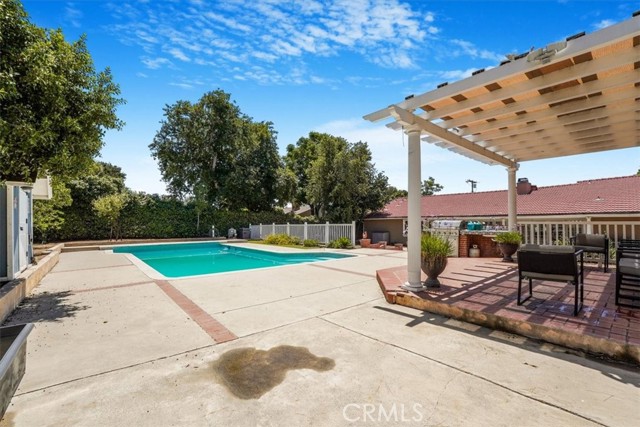 Detail Gallery Image 29 of 36 For 13720 Woodcock Avenue, Sylmar,  CA 91342 - 4 Beds | 3 Baths