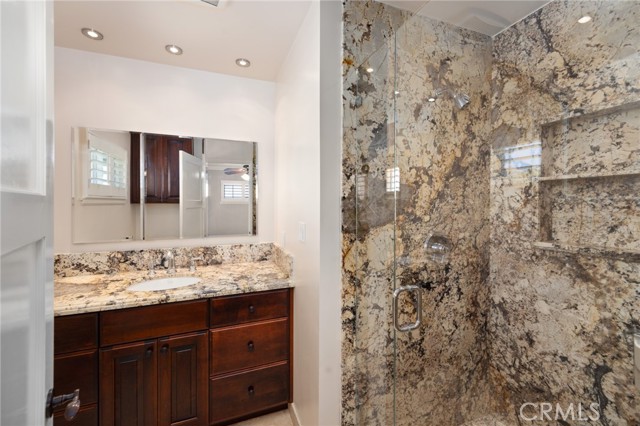 160 Mauna Loa Drive, Monrovia CA: https://media.crmls.org/medias/3eeb024d-d48b-4a82-8231-ad31a5ad17f8.jpg