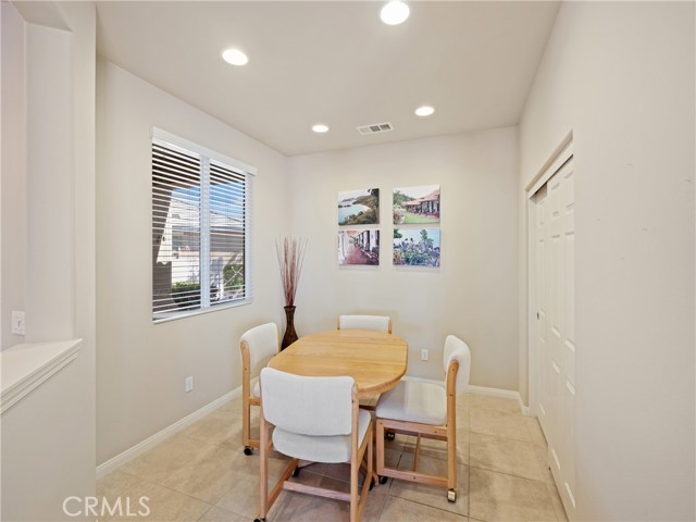 Detail Gallery Image 8 of 35 For 10006 Peachtree Rd, Apple Valley,  CA 92308 - 2 Beds | 2 Baths