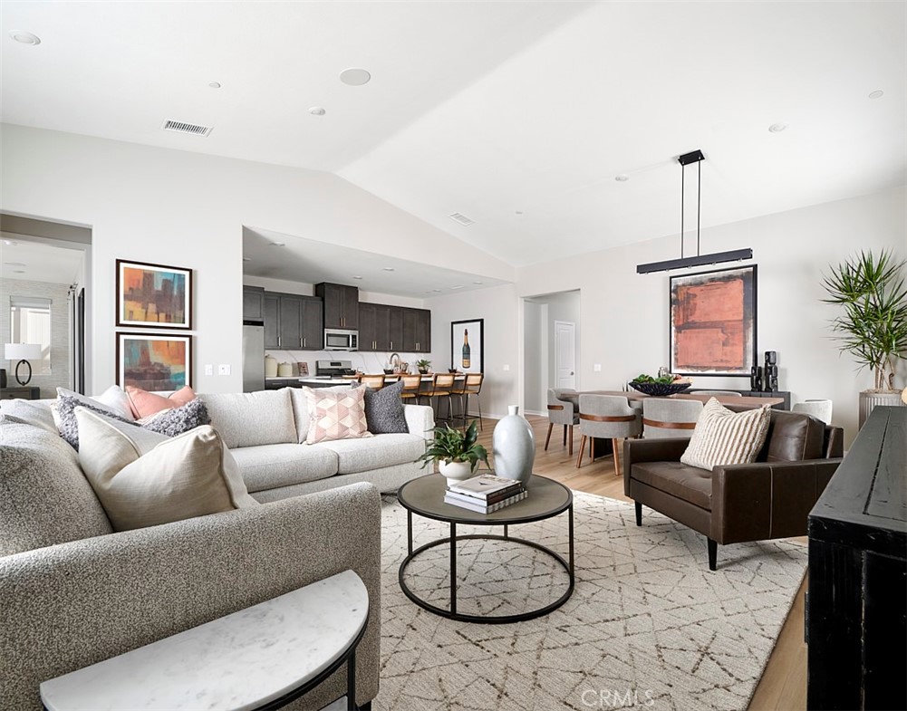 MLS #OC25250550 image #5