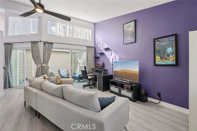 Detail Gallery Image 5 of 24 For 11377 Osborne Pl #13,  Sylmar,  CA 91342 - 2 Beds | 2/1 Baths