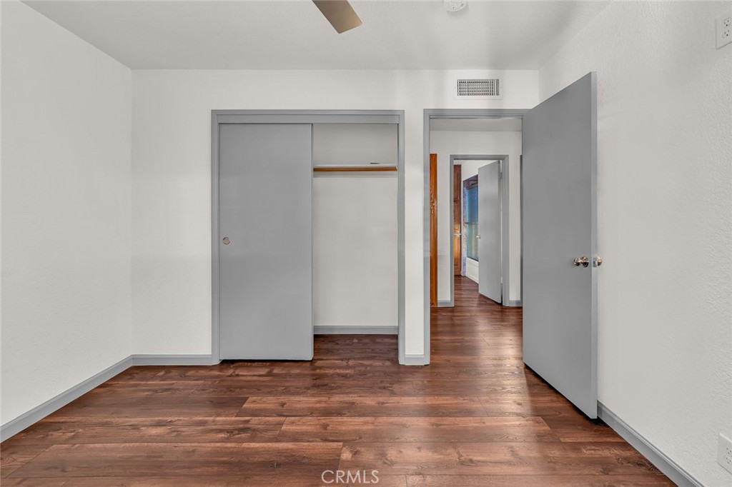 https://media.crmls.org/medias/3eed647a-2b38-4a5e-9d75-834c8e780d04.jpg?preset=X-Large
