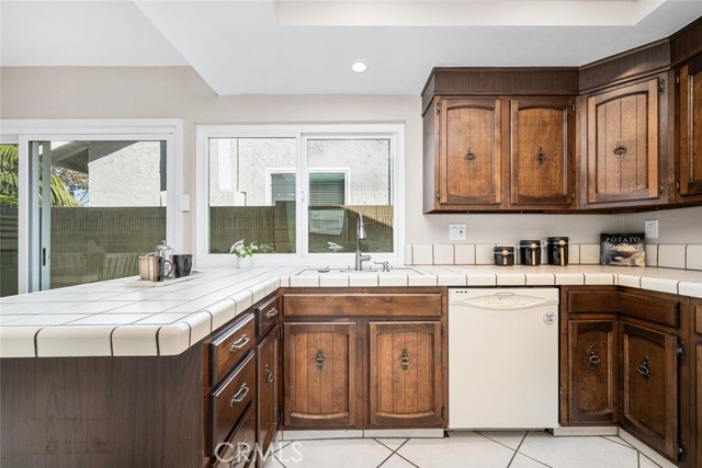 Detail Gallery Image 18 of 74 For 11348 Barbi Ln, Los Alamitos,  CA 90720 - 4 Beds | 2/1 Baths