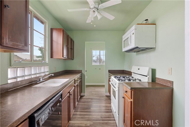 Detail Gallery Image 5 of 55 For 209 Decatur St, Bakersfield,  CA 93308 - 2 Beds | 1 Baths