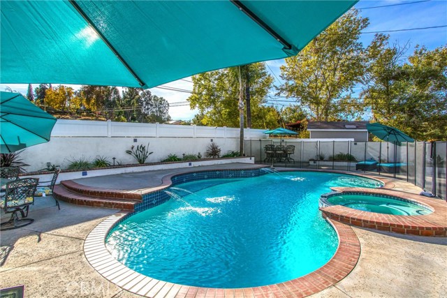 31607 Florida Street, Redlands CA: https://media.crmls.org/medias/3eef54d2-619e-4da4-acfd-e888168759bc.jpg