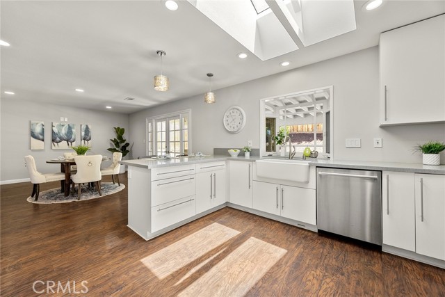 4002 E Greenwood Avenue, Orange CA: https://media.crmls.org/medias/3eefff74-ca91-4d8e-8520-e25b75925dbb.jpg