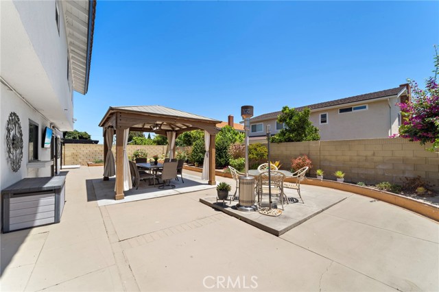 16086 Sweetleaf Street, Fountain Valley CA: https://media.crmls.org/medias/3ef0112e-5fc8-4c96-a876-957d472d8f4d.jpg