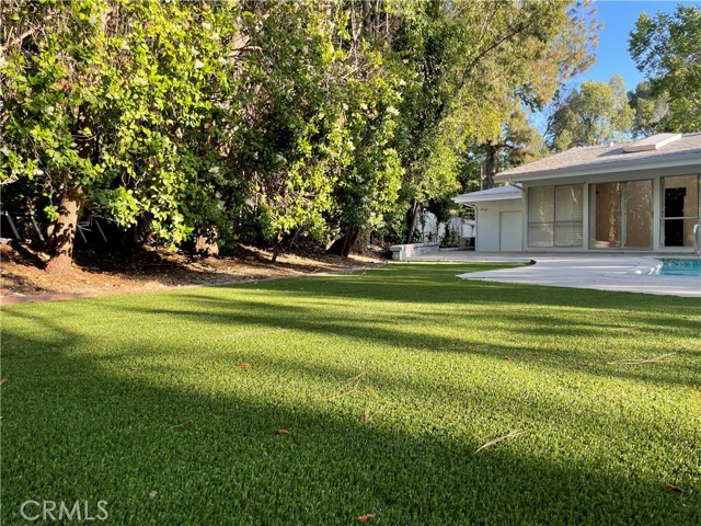24041 Mariano Street, Woodland Hills CA: https://media.crmls.org/medias/3ef037ae-eb97-43fe-b587-9a32e3a6ce6a.jpg