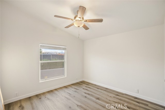 Detail Gallery Image 6 of 37 For 8250 Lankershim Blvd #33,  North Hollywood,  CA 91605 - 3 Beds | 2 Baths