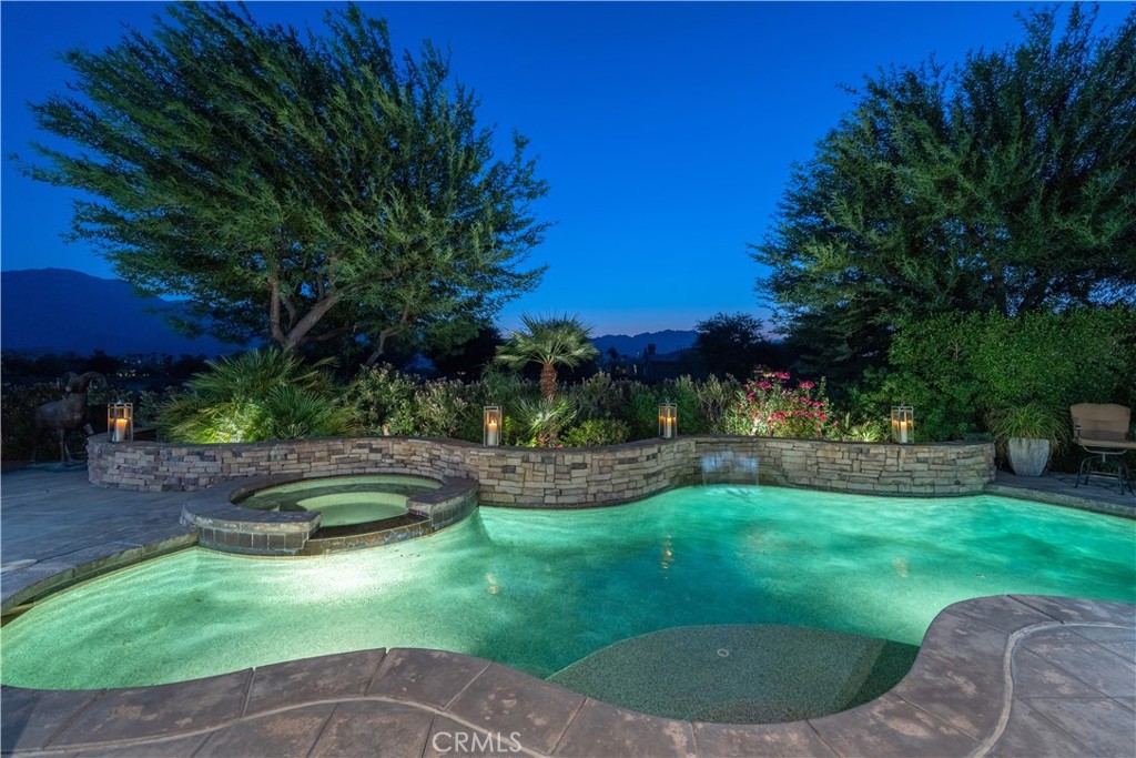 MLS #OC24164197 img 1