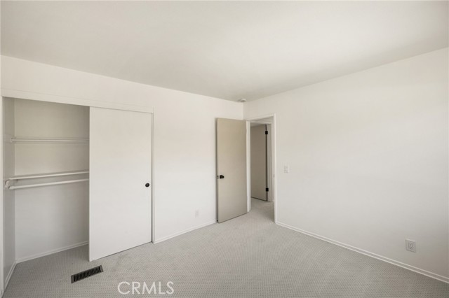 925 Eastglen photo 33