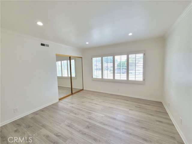 18001 Osborne Street, Sherwood Forest CA: https://media.crmls.org/medias/3ef13d4f-75e9-4097-ae70-63c1f16e47f6.jpg