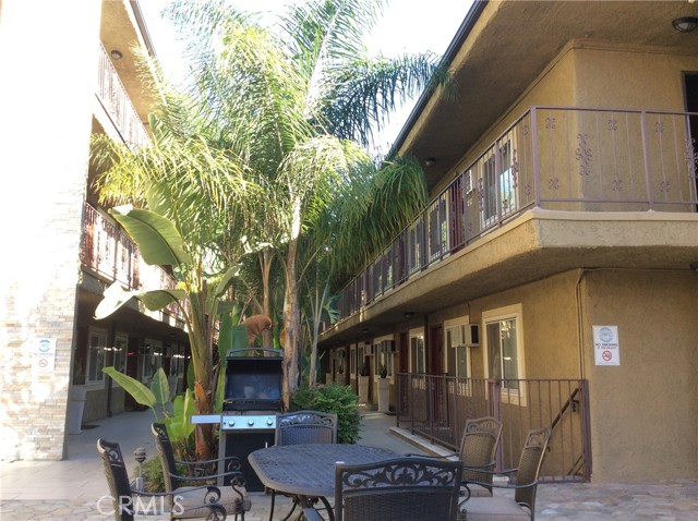 Detail Gallery Image 2 of 19 For 3220 Altura Ave, La Crescenta,  CA 91214 - 1 Beds | 1 Baths