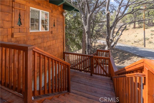 43897 Yosemite Drive, Big Bear Lake CA: https://media.crmls.org/medias/3ef2b8ed-1269-46ad-9712-eac31fba7110.jpg