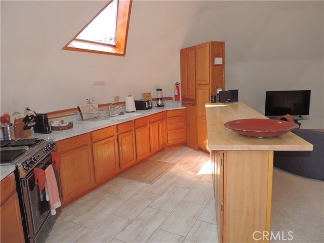 41753 Tanager Drive, Big Bear Lake, CA 92315