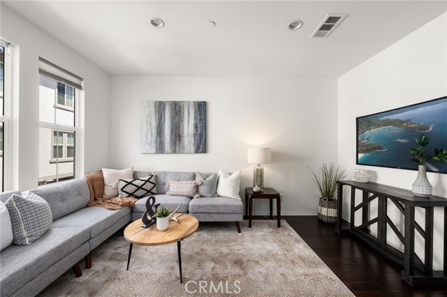 Detail Gallery Image 21 of 49 For 68 Webber Way, Buena Park,  CA 90621 - 3 Beds | 2/1 Baths