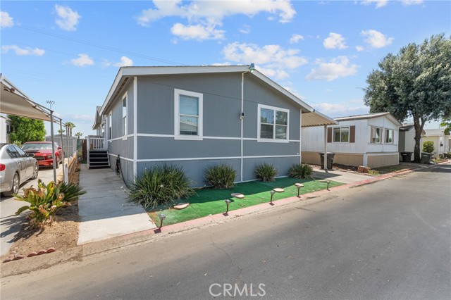 Detail Gallery Image 1 of 30 For 350 E San Jacinto Ave #91,  Perris,  CA 92571 - 4 Beds | 2 Baths