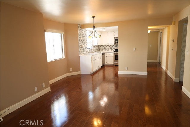 Detail Gallery Image 17 of 69 For 26830 Claudette St #245,  Canyon Country,  CA 91351 - 3 Beds | 2 Baths