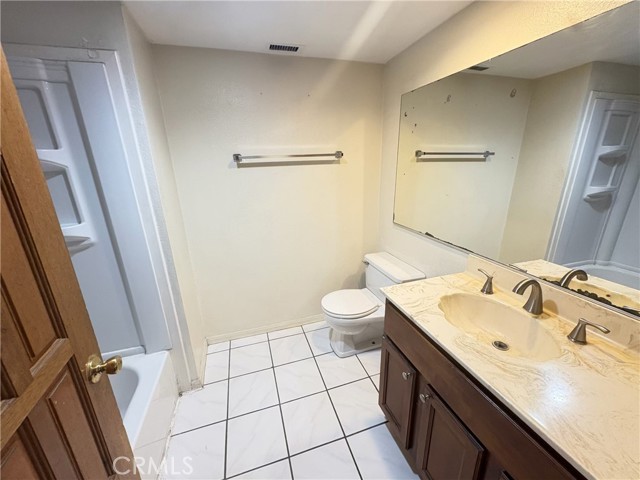 Detail Gallery Image 7 of 10 For 9727 Fremont Ave, Montclair,  CA 91763 - 3 Beds | 2/1 Baths
