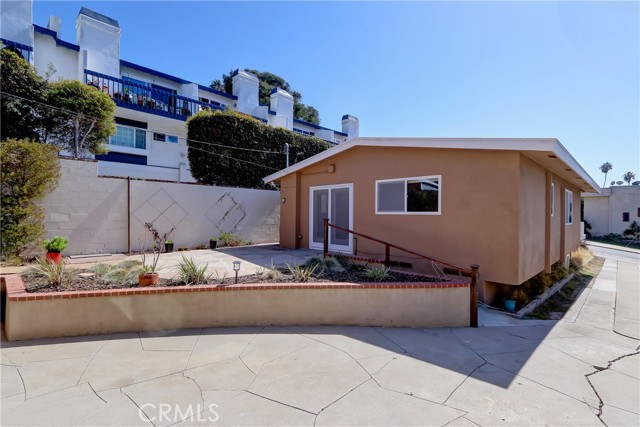 527 Avenue A, Redondo Beach, California 90277, 4 Bedrooms Bedrooms, ,2 BathroomsBathrooms,Residential,Sold,Avenue A,SB22129823