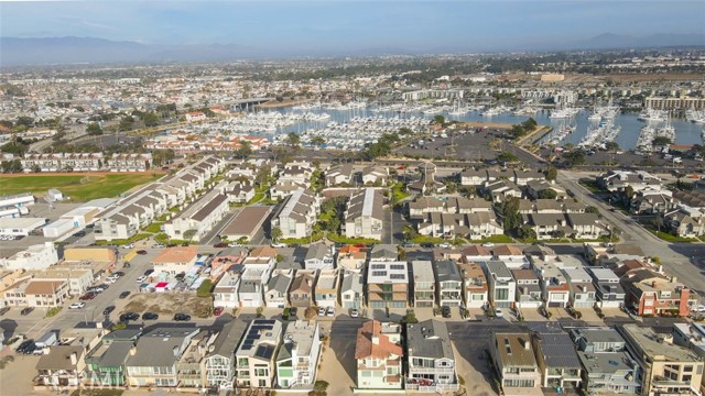 Detail Gallery Image 47 of 50 For 3932 Ocean Dr, Oxnard,  CA 93035 - 4 Beds | 3/1 Baths