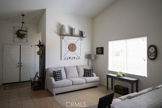 Detail Gallery Image 14 of 31 For 13018 Camden, Victorville,  CA 92392 - 3 Beds | 2/1 Baths