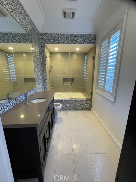 Detail Gallery Image 8 of 17 For 8655 Hillside, Los Angeles,  CA 90069 - 4 Beds | 4 Baths