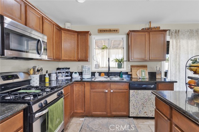 Detail Gallery Image 16 of 42 For 16654 Pawnee, Apple Valley,  CA 92307 - 3 Beds | 2 Baths