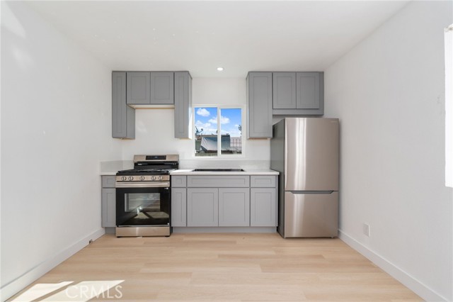 Front Image Thumbnail for CRDW26044707