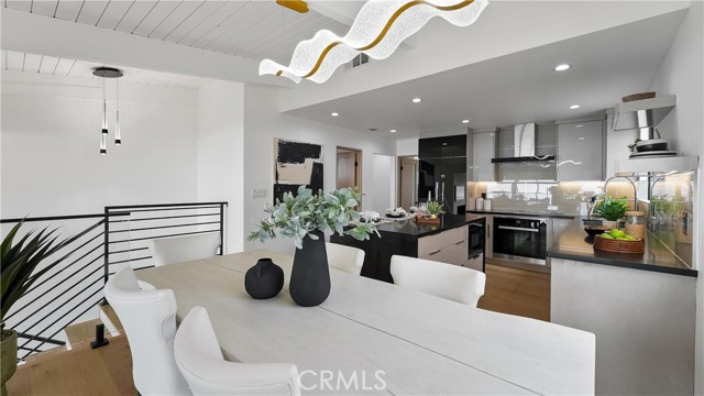 Detail Gallery Image 14 of 55 For 1095 Miramar, Laguna Beach,  CA 92651 - 3 Beds | 2 Baths