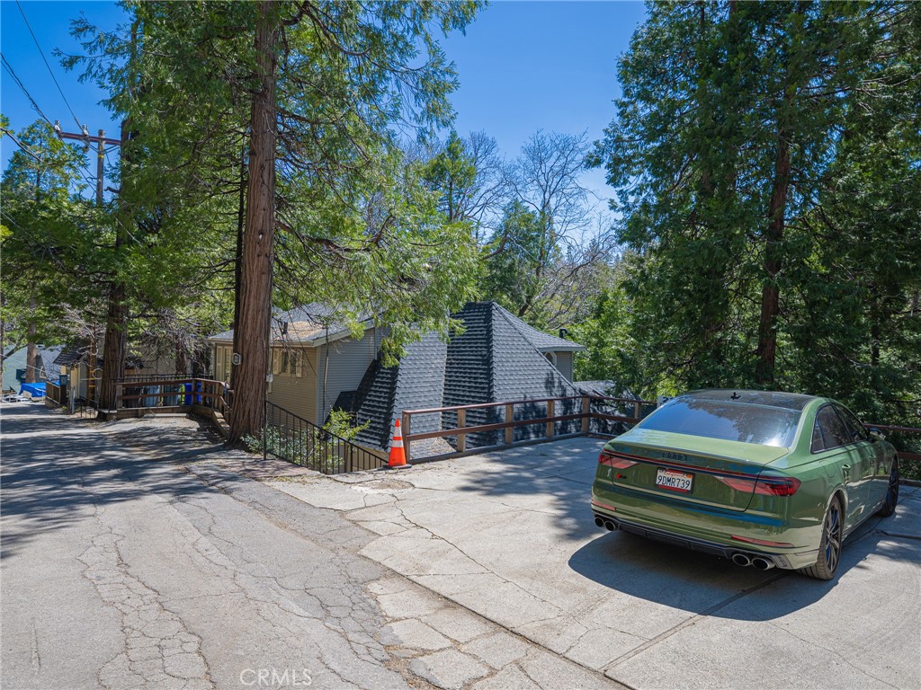 https://media.crmls.org/medias/3ef8326b-4c50-45ca-b712-7040eebbc5bf.jpg?preset=X-Large