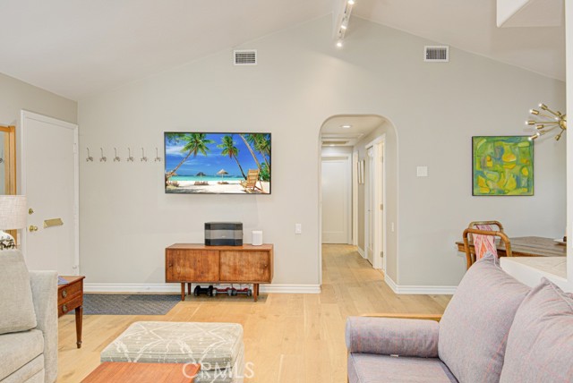 Detail Gallery Image 7 of 26 For 2024 via Mariposa W. #B,  Laguna Woods,  CA 02637 - 2 Beds | 2 Baths