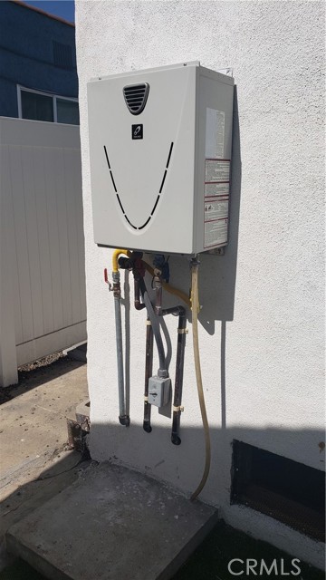 NEW TANKLESS WATER HEATER