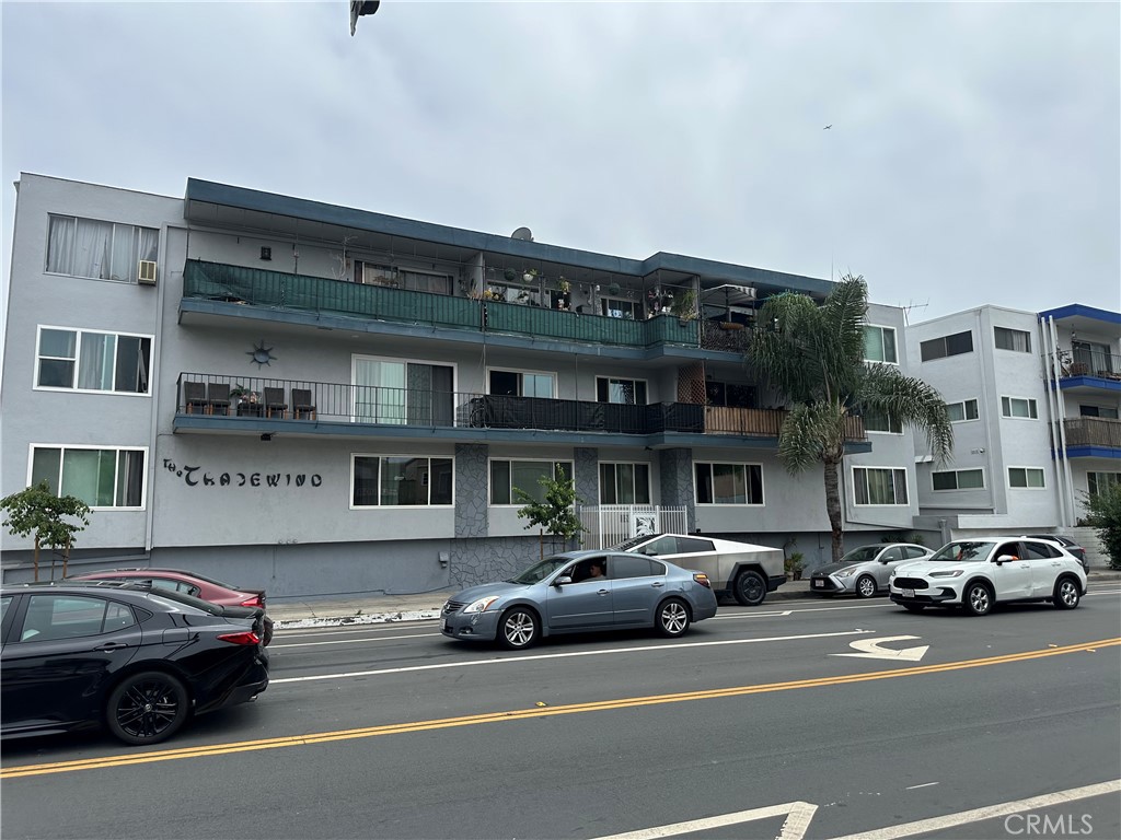 120 Alamitos Avenue #18