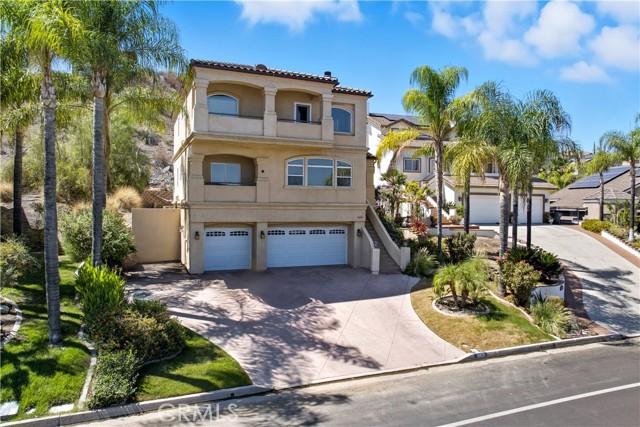 30571 Longhorn Drive, Canyon Lake CA: https://media.crmls.org/medias/3ef97acc-3970-49dd-90f3-b15fafb10732.jpg